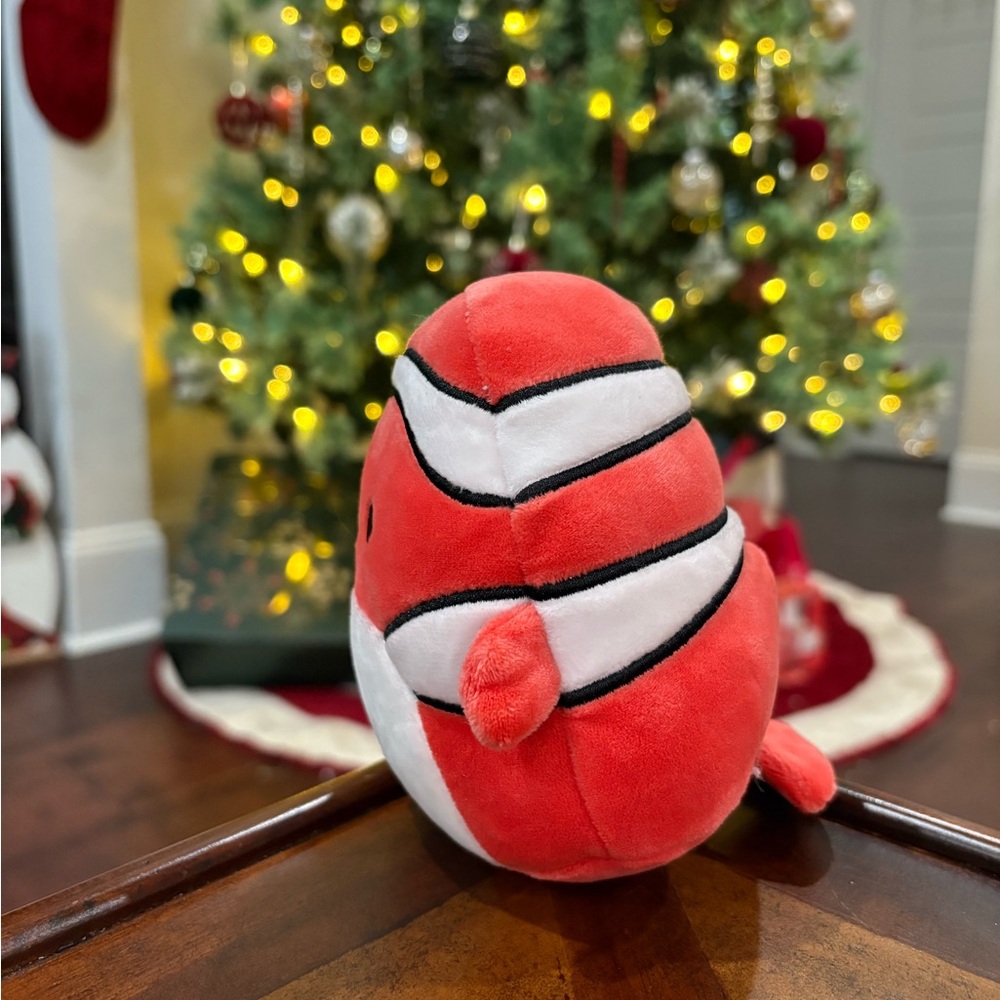 Squishmallows Ricky the Clownfish - Picture 3 of 3